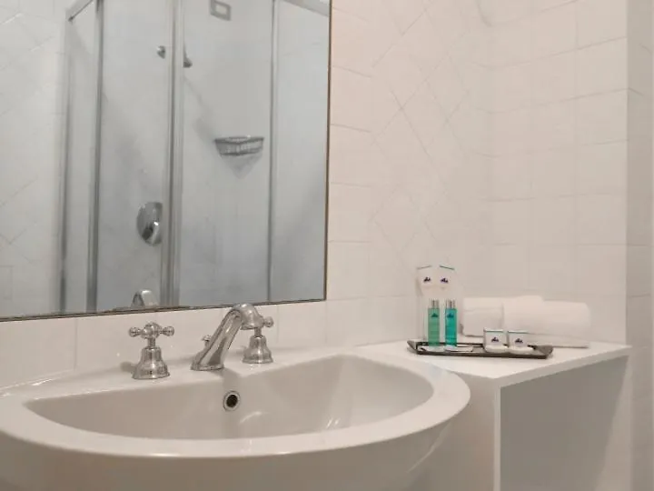 דסנזאנו דל גארדה Hotel Acquaviva Del Garda